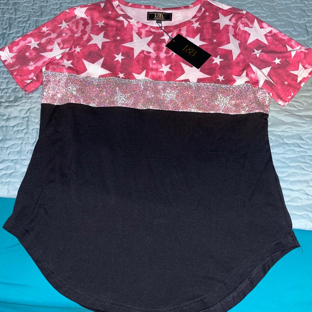 💓Beautiful sequin L&B boutique top!💞